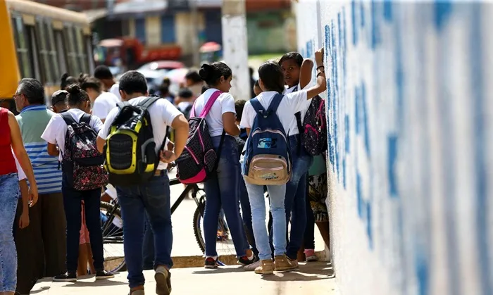 Brasil é o terceiro país com menor investimento por aluno