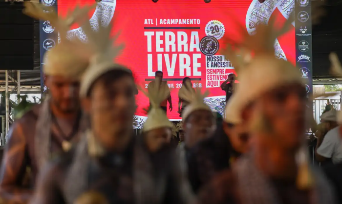 Demarcação é só o começo, dizem indígenas durante marcha em Brasília