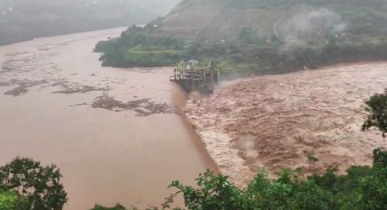 Rompimento de barragem e orientações da Defesa Civil para evacuação | Foto: Reprodução/Redes Sociais  