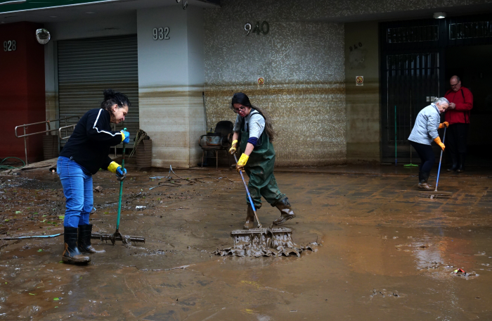 Empresas atingidas pela enchente têm até 12 de julho para listar trabalhadores