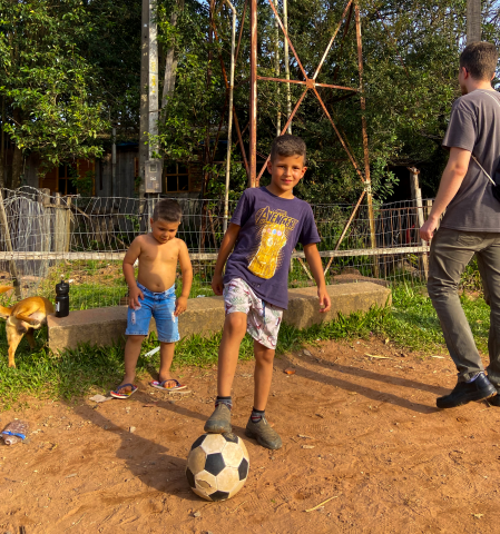 Degradação ambiental e infraestrutura precária castigam moradores do Morro do Paula