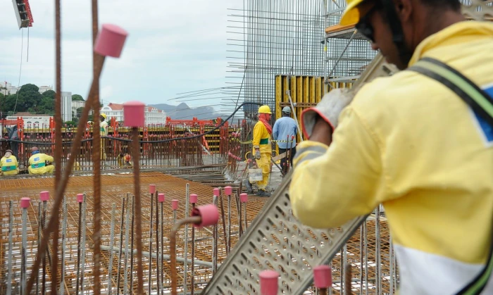 Desemprego reduz para 6,8% no trimestre finalizado em julho