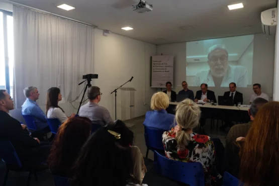 Especialistas debatem uso da membrana amniótica no tratamento de queimados no Brasil