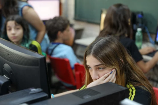 O fim da utopia entre tecnologia e educação básica