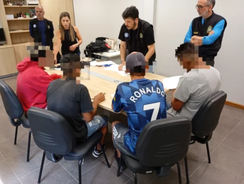 Quatro argentinos resgatados em São Marcos no dia de combate ao trabalho escravo | Foto: MTE-MPTRS-PF/Divulgação