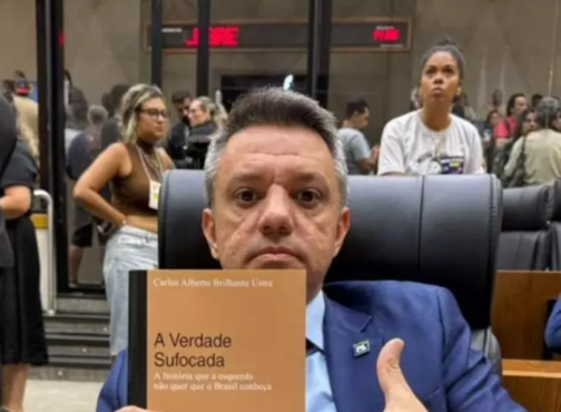 Vereador gaúcho exalta livro de torturador no dia da comemoração do prêmio de Fernanda Torres | Foto: reprodução / redes sociais