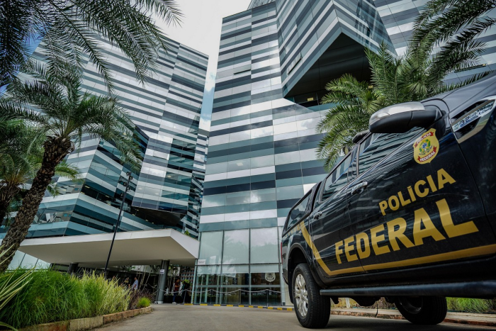 Diplomas de universidade paraguaia investigada pela PF seguem reconhecidos em plataforma do MEC