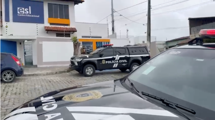 Polícia da Paraíba revela esquema para venda de diplomas falsos de mestrado e doutorado