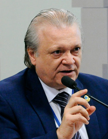 O parlamentarismo da chantagem paralisa o país