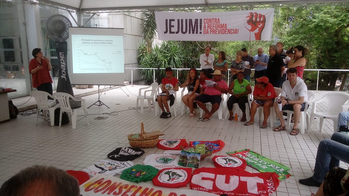 Direção colegiada manifesta apoio e solidariedade aos agricultores que fazem greve de fome contra a reforma da Previdência | Foto: Comunicação Sinpro/RS