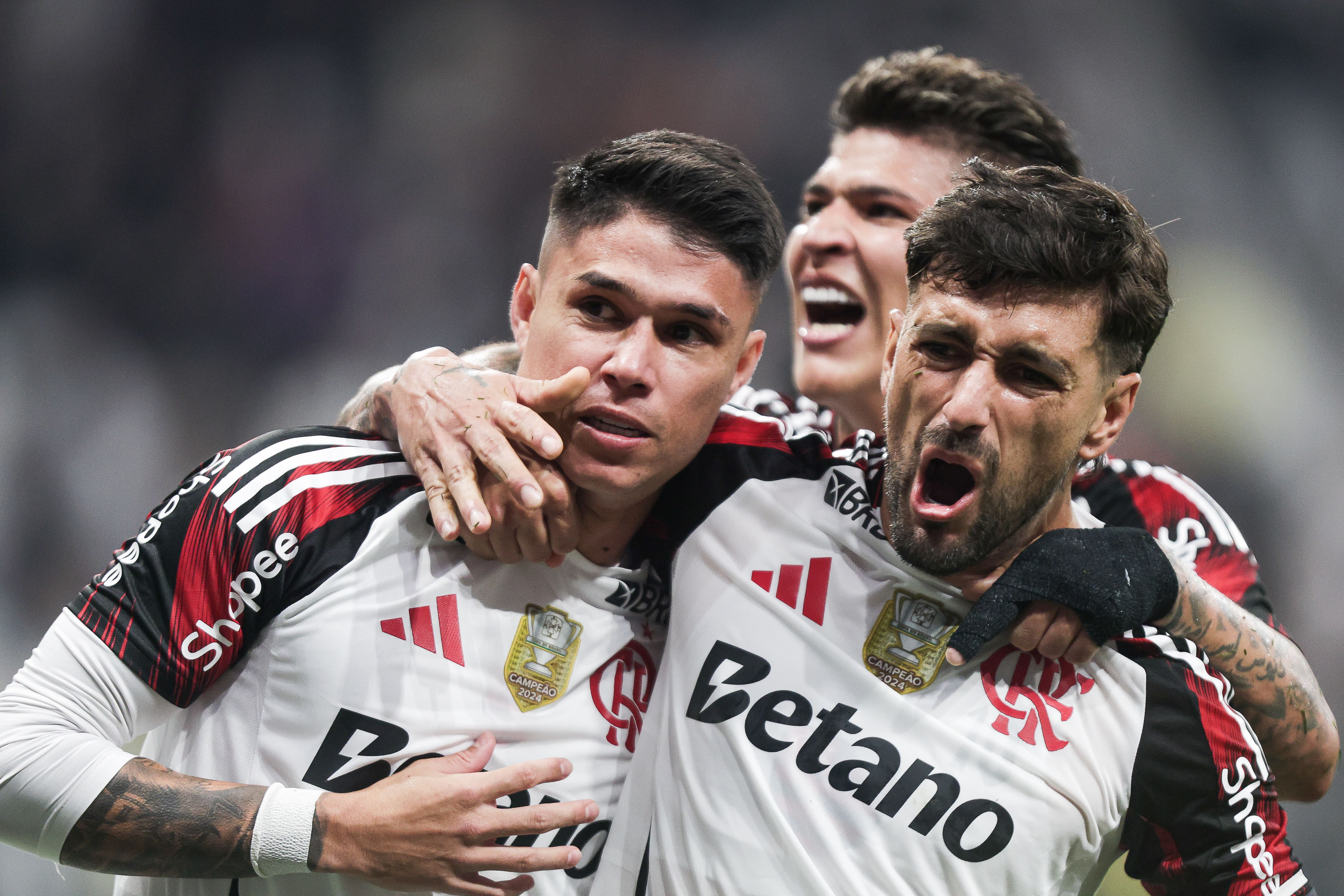 Flamengo assume a ponta da Série A: Flu, Grêmio e Bahia mostram força na 25ª rodada