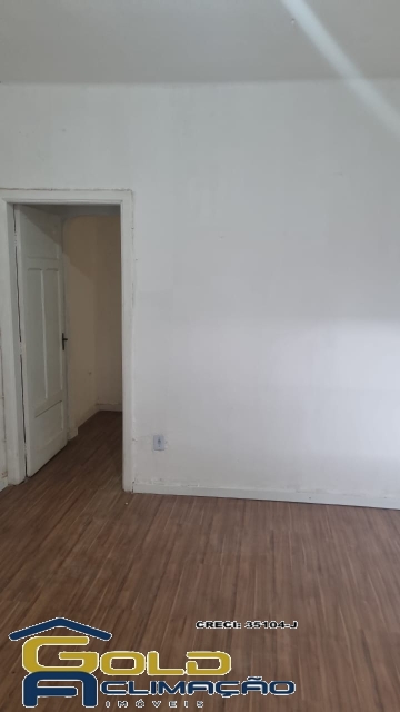 a98b189e-ce27-4583-98c1-903db4200814-GOLDIMOVEIS CASA Ipiranga 656 Casa sobrado com 74m2, 2 quartos e 01 vaga de garagem