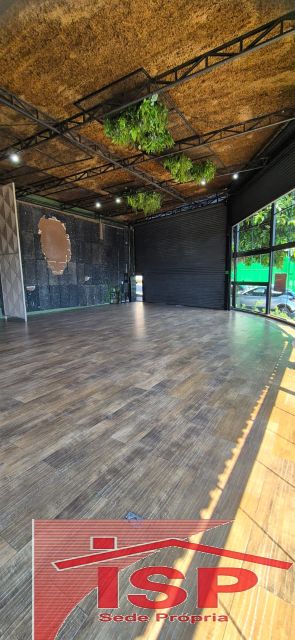 3bd4ea2c-5f90-4717-bdf1-faddd60cfb0a-SANTAPAULA COMERCIAL Santo Antonio 1330 Salão Comercial Moderno com Pé Direito Alto e Fachada em Vidro no Bairro Santa Paula - SCS R$10.500,00