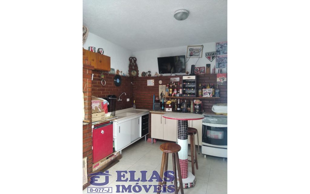 5b42bf01-5e48-4e82-a102-4e34b4550013-ELIAS SOBRADO Vila Nivi 2801 Estuda troca para casa terrea na região ou imediações 