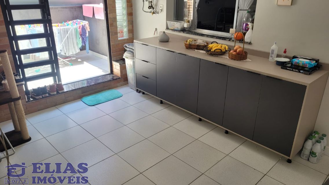 7135b347-20d0-4fe7-bbbb-02280f3415bf-ELIAS SOBRADO Vila Constanca 9514 