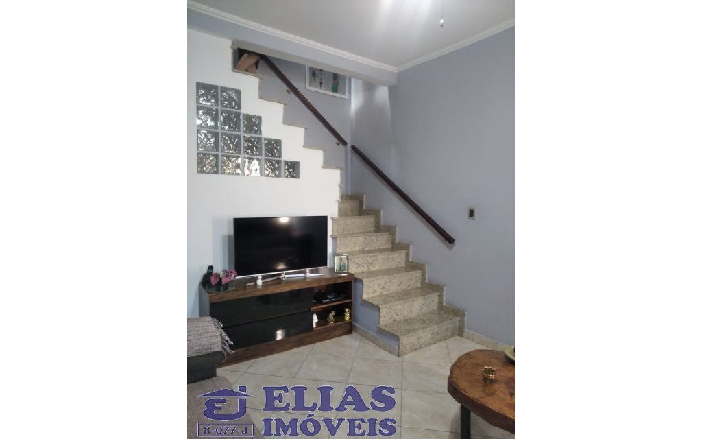 b8686be2-9050-4b67-bfcd-239971daa18f-ELIAS SOBRADO Vila Nivi 2791 Estuda troca para casa terrea na região ou imediações 