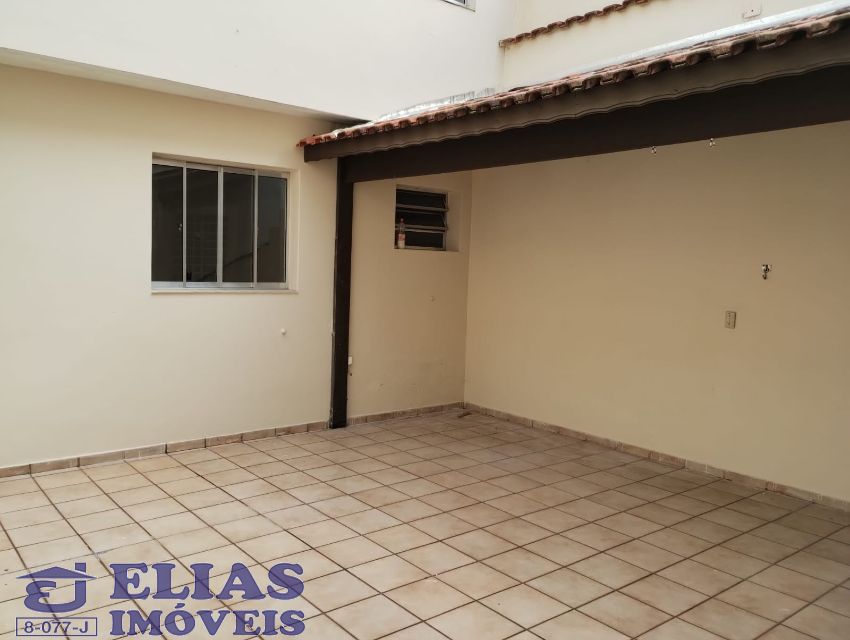 dbe6ddc0-6cdc-4ba0-9b15-1d95d653c285-ELIAS SOBRADO Vila Constanca 7894 