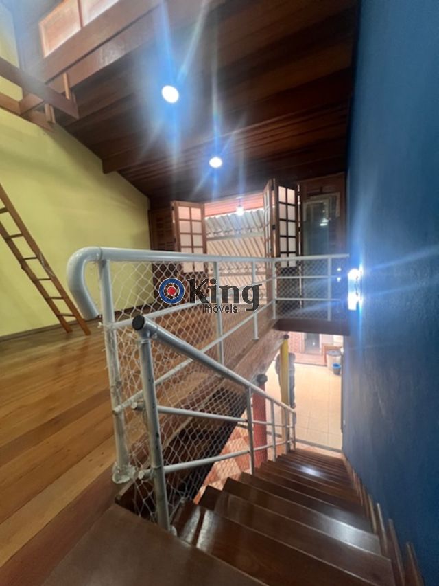 608517d9-7868-4b70-88d3-f50e1c586abc-KING IMOVEIS SOBRADO PENHA 70187