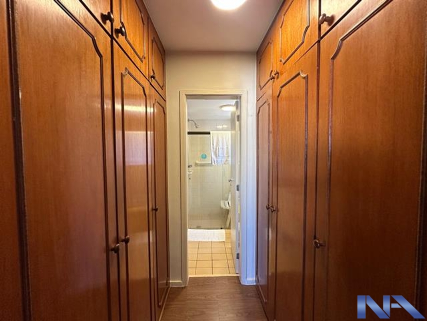 1c245a6c-c0f9-4fee-9437-3a2f4d0e7a74-IMOBILIARIA NEWTON ALVAREZ APARTAMENTO VILA CLEMENTINO 122444 APARTAMENTO AMPLO PRÓXIMO A 23 DE MAIO E GRANDES HOSPITAIS, FACULDADES, COLÉGIOS, 3 DORMITÓRIOS  COM 2 SUITES, 3 VAGAS, VISTA LIVRE, PRÉDIO COM PORTARIA 24 HORAS LAZER, PRONTO PARA USO. 
Fundada em 1969, nossa empresa é referência na compra e venda de imóveis no eixo metrô Paraíso-Jabaquara, atendendo bairros estratégicos de São Paulo. Com expertise de décadas, oferecemos soluções personalizadas e ágeis, unindo segurança e rentabilidade. Especialistas em negociações transparentes, proporcionamos as melhores oportunidades para clientes e investidores no mercado imobiliário.