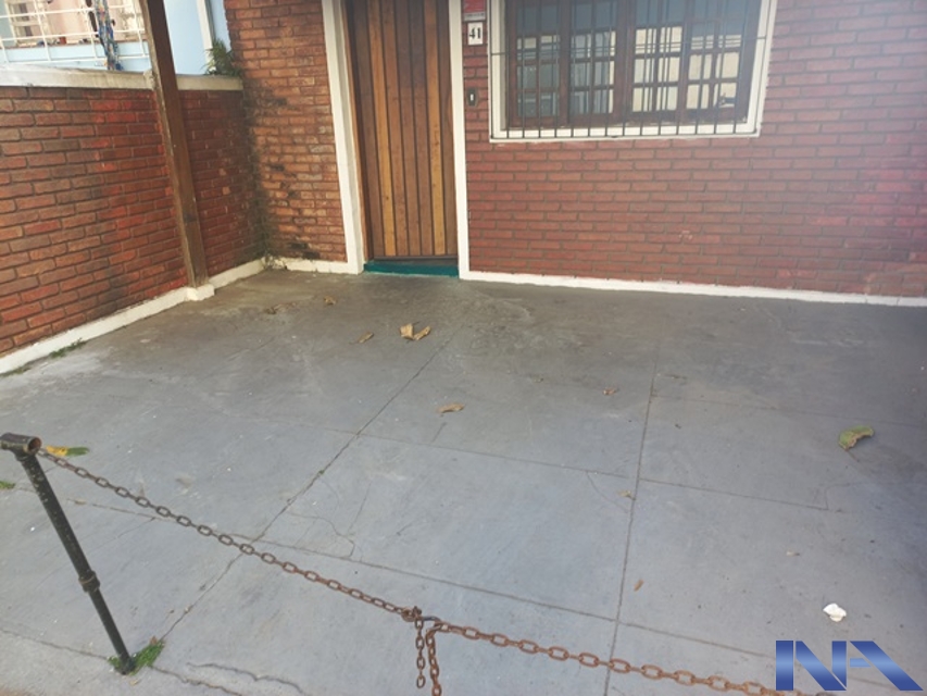 203fa362-818c-4b93-b6cb-5df4309a7b84-IMOBILIARIA NEWTON ALVAREZ CASA VILA CLEMENTINO 105993 CASA PARA COMERCIO, COM 04 SALAS, COPA, 02 VAGAS, PRÓXIMO AV ONZE DE JUNHO, REGIÃO COM ESCOLAS, FEIRAS, MUITOS PRÉDIOS AO REDOR, FÁCIL ACESSO A 23 DE MAIO E METRO, HOSPITAL SÃO PAULO E UNIFESP. 