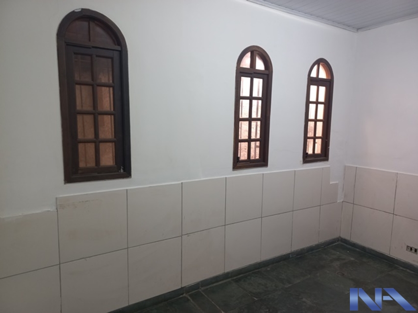 2ad4d607-7080-478e-8ede-96175940fec1-IMOBILIARIA NEWTON ALVAREZ CASA VILA CLEMENTINO 106001 CASA PARA COMERCIO, COM 04 SALAS, COPA, 02 VAGAS, PRÓXIMO AV ONZE DE JUNHO, REGIÃO COM ESCOLAS, FEIRAS, MUITOS PRÉDIOS AO REDOR, FÁCIL ACESSO A 23 DE MAIO E METRO, HOSPITAL SÃO PAULO E UNIFESP. 