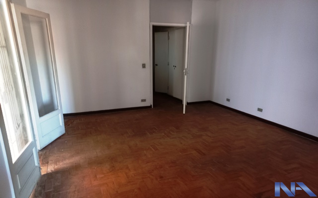 30ce64a8-c32f-4e80-a89a-68c3bd7671fc-IMOBILIARIA NEWTON ALVAREZ SOBRADO MIRANDOPOLIS 90594 SOBRADO AMPLO PARA USO COMERCIAL. ÓTIMA LOCALIZAÇÃO, JUNTO AO METRÔ PRAÇA DA ARVORE, SALAS AMPLAS, ÓTIMO PARA ESCRITÓRIO, ENTRADA LATERAL, QUINTAL, EDICULA