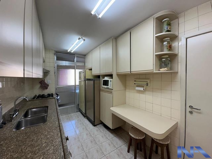 3558d02e-6f3c-4360-88f7-0d676dced503-IMOBILIARIA NEWTON ALVAREZ APARTAMENTO VILA CLEMENTINO 122442 APARTAMENTO AMPLO PRÓXIMO A 23 DE MAIO E GRANDES HOSPITAIS, FACULDADES, COLÉGIOS, 3 DORMITÓRIOS  COM 2 SUITES, 3 VAGAS, VISTA LIVRE, PRÉDIO COM PORTARIA 24 HORAS LAZER, PRONTO PARA USO. 
Fundada em 1969, nossa empresa é referência na compra e venda de imóveis no eixo metrô Paraíso-Jabaquara, atendendo bairros estratégicos de São Paulo. Com expertise de décadas, oferecemos soluções personalizadas e ágeis, unindo segurança e rentabilidade. Especialistas em negociações transparentes, proporcionamos as melhores oportunidades para clientes e investidores no mercado imobiliário.