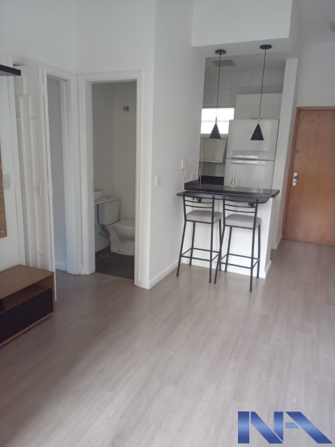 4049b059-e44b-4f22-9285-3578d3c6954e-IMOBILIARIA NEWTON ALVAREZ APARTAMENTO VILA MARIANA 123953 SEMI MOBILIADO - GARAGEM  QUE CABEM 2 CARROS - LINDO APARTAMENTO - ENTRAR E MORAR. 
Fundada em 1969, nossa empresa é referência na compra e venda de imóveis no eixo metrô Paraíso-Jabaquara, atendendo bairros estratégicos de São Paulo. Com expertise de décadas, oferecemos soluções personalizadas e ágeis, unindo segurança e rentabilidade. Especialistas em negociações transparentes, proporcionamos as melhores oportunidades para clientes e investidores no mercado imobiliário.