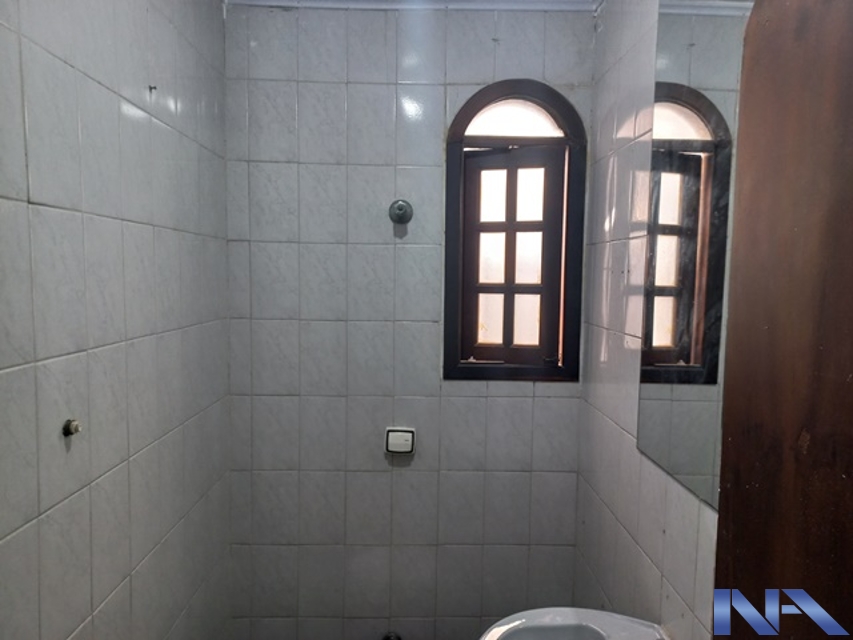 41ebfffe-35c7-41e0-8e44-e9c5a6ea511f-IMOBILIARIA NEWTON ALVAREZ CASA VILA CLEMENTINO 106013 CASA PARA COMERCIO, COM 04 SALAS, COPA, 02 VAGAS, PRÓXIMO AV ONZE DE JUNHO, REGIÃO COM ESCOLAS, FEIRAS, MUITOS PRÉDIOS AO REDOR, FÁCIL ACESSO A 23 DE MAIO E METRO, HOSPITAL SÃO PAULO E UNIFESP. 