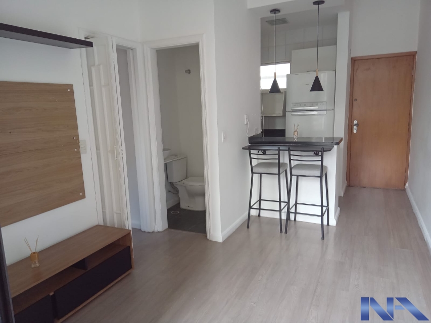 45bab66c-4f97-43a3-b870-317ce25e55a5-IMOBILIARIA NEWTON ALVAREZ APARTAMENTO VILA MARIANA 123954 SEMI MOBILIADO - GARAGEM  QUE CABEM 2 CARROS - LINDO APARTAMENTO - ENTRAR E MORAR. 
Fundada em 1969, nossa empresa é referência na compra e venda de imóveis no eixo metrô Paraíso-Jabaquara, atendendo bairros estratégicos de São Paulo. Com expertise de décadas, oferecemos soluções personalizadas e ágeis, unindo segurança e rentabilidade. Especialistas em negociações transparentes, proporcionamos as melhores oportunidades para clientes e investidores no mercado imobiliário.