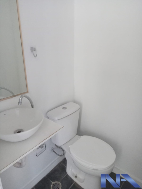 721906ea-73dd-4f8c-b746-d993b72a8c8f-IMOBILIARIA NEWTON ALVAREZ APARTAMENTO VILA MARIANA 123972 SEMI MOBILIADO - GARAGEM  QUE CABEM 2 CARROS - LINDO APARTAMENTO - ENTRAR E MORAR. 
Fundada em 1969, nossa empresa é referência na compra e venda de imóveis no eixo metrô Paraíso-Jabaquara, atendendo bairros estratégicos de São Paulo. Com expertise de décadas, oferecemos soluções personalizadas e ágeis, unindo segurança e rentabilidade. Especialistas em negociações transparentes, proporcionamos as melhores oportunidades para clientes e investidores no mercado imobiliário.