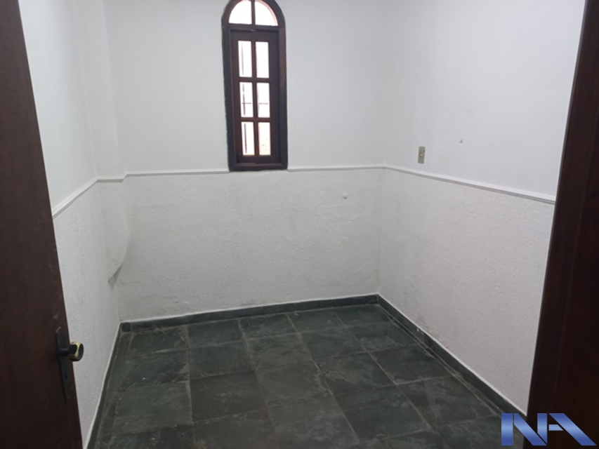 77f8b676-0cab-46c5-9c5e-1bd5d672b8f2-IMOBILIARIA NEWTON ALVAREZ CASA VILA CLEMENTINO 106008 CASA PARA COMERCIO, COM 04 SALAS, COPA, 02 VAGAS, PRÓXIMO AV ONZE DE JUNHO, REGIÃO COM ESCOLAS, FEIRAS, MUITOS PRÉDIOS AO REDOR, FÁCIL ACESSO A 23 DE MAIO E METRO, HOSPITAL SÃO PAULO E UNIFESP. 
