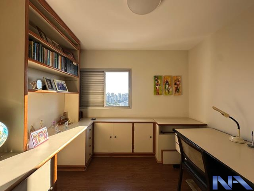 7d45c27d-40ba-412e-bb23-377e2e9448ac-IMOBILIARIA NEWTON ALVAREZ APARTAMENTO VILA CLEMENTINO 122453 APARTAMENTO AMPLO PRÓXIMO A 23 DE MAIO E GRANDES HOSPITAIS, FACULDADES, COLÉGIOS, 3 DORMITÓRIOS  COM 2 SUITES, 3 VAGAS, VISTA LIVRE, PRÉDIO COM PORTARIA 24 HORAS LAZER, PRONTO PARA USO. 
Fundada em 1969, nossa empresa é referência na compra e venda de imóveis no eixo metrô Paraíso-Jabaquara, atendendo bairros estratégicos de São Paulo. Com expertise de décadas, oferecemos soluções personalizadas e ágeis, unindo segurança e rentabilidade. Especialistas em negociações transparentes, proporcionamos as melhores oportunidades para clientes e investidores no mercado imobiliário.