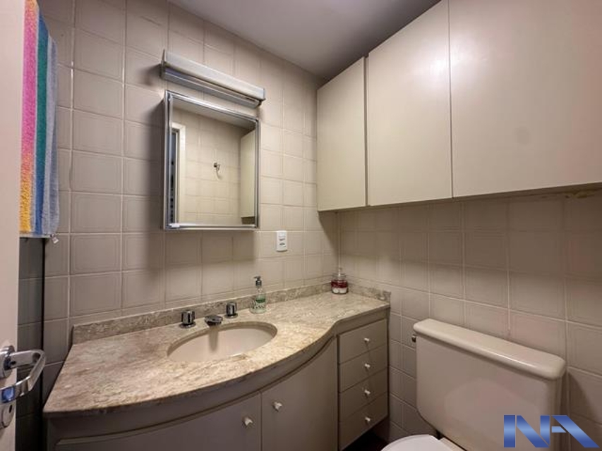 83959e4c-98ce-4d84-bc44-759d3a3871f6-IMOBILIARIA NEWTON ALVAREZ APARTAMENTO VILA CLEMENTINO 122455 APARTAMENTO AMPLO PRÓXIMO A 23 DE MAIO E GRANDES HOSPITAIS, FACULDADES, COLÉGIOS, 3 DORMITÓRIOS  COM 2 SUITES, 3 VAGAS, VISTA LIVRE, PRÉDIO COM PORTARIA 24 HORAS LAZER, PRONTO PARA USO. 
Fundada em 1969, nossa empresa é referência na compra e venda de imóveis no eixo metrô Paraíso-Jabaquara, atendendo bairros estratégicos de São Paulo. Com expertise de décadas, oferecemos soluções personalizadas e ágeis, unindo segurança e rentabilidade. Especialistas em negociações transparentes, proporcionamos as melhores oportunidades para clientes e investidores no mercado imobiliário.