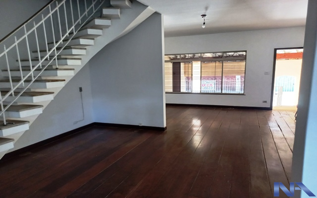 8af1d5eb-ea57-462a-91ba-3dea72a0a736-IMOBILIARIA NEWTON ALVAREZ SOBRADO MIRANDOPOLIS 90564 SOBRADO AMPLO PARA USO COMERCIAL. ÓTIMA LOCALIZAÇÃO, JUNTO AO METRÔ PRAÇA DA ARVORE, SALAS AMPLAS, ÓTIMO PARA ESCRITÓRIO, ENTRADA LATERAL, QUINTAL, EDICULA