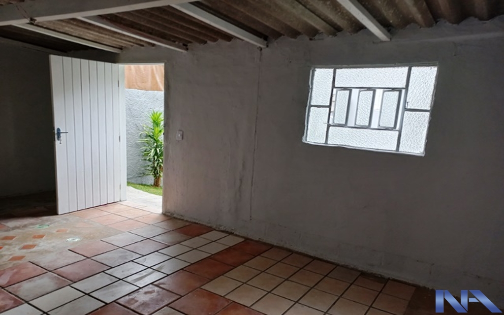 a01f6a8a-53ea-40d1-944b-ed98e7c7907b-IMOBILIARIA NEWTON ALVAREZ SOBRADO BOSQUE DA SAUDE 74162 SOBRADO RESIDENCIAL 80m²  com 1 Sala, 2 Dormitórios, 1 Banheiro na parte inferior, Cozinha, Dormitório Empregada, Entrada Lateral, Quintal, sem garagem .

Fundada em 1969, nossa empresa é referência na compra e venda de imóveis no eixo metrô Paraíso-Jabaquara, atendendo bairros estratégicos de São Paulo. Com expertise de décadas, oferecemos soluções personalizadas e ágeis, unindo segurança e rentabilidade. Especialistas em negociações transparentes, proporcionamos as melhores oportunidades para clientes e investidores no mercado imobiliário.
