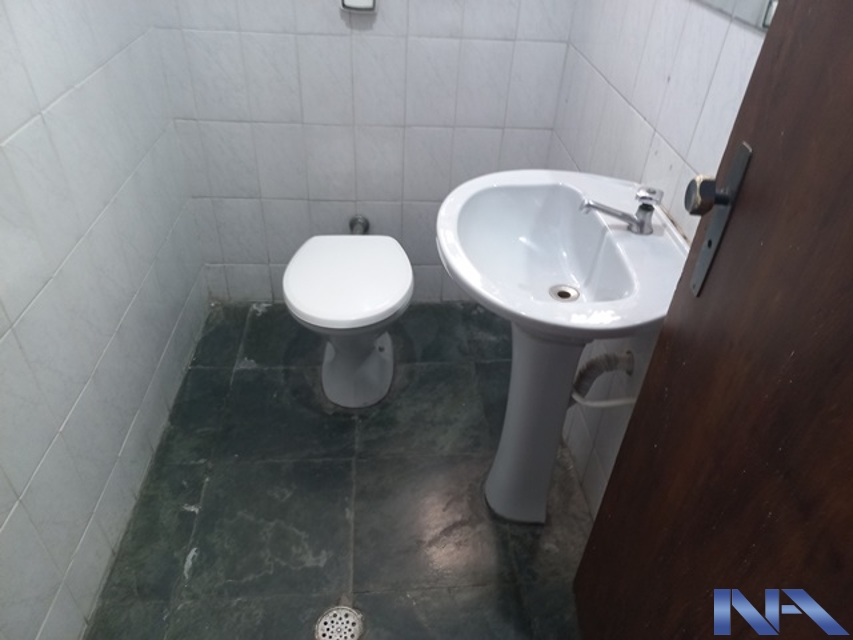c02f16c1-c542-4331-8689-f50d457005cf-IMOBILIARIA NEWTON ALVAREZ CASA VILA CLEMENTINO 106012 CASA PARA COMERCIO, COM 04 SALAS, COPA, 02 VAGAS, PRÓXIMO AV ONZE DE JUNHO, REGIÃO COM ESCOLAS, FEIRAS, MUITOS PRÉDIOS AO REDOR, FÁCIL ACESSO A 23 DE MAIO E METRO, HOSPITAL SÃO PAULO E UNIFESP. 