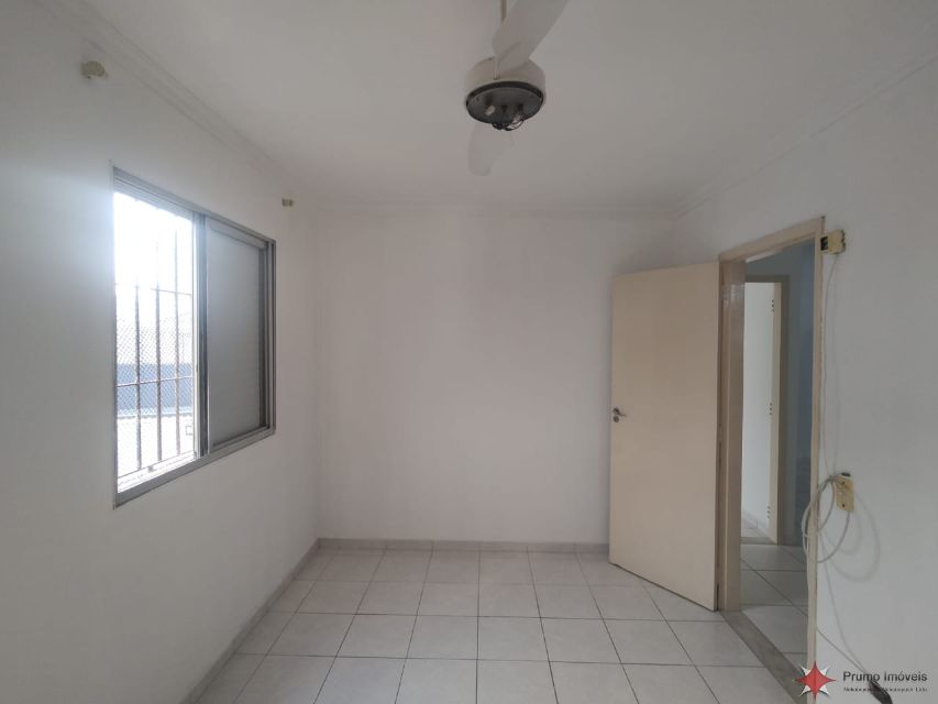 23cdbf6f-73a5-41e8-99e5-fd35934724cb-PRUMO IMOVEIS APARTAMENTO Agua Rasa 36232 APTO CONSERVADO COM 56 MTS, COM 02 DORMITÓRIOS, SALA AMPLIADA P/ DOIS AMBIENTES, COZINHA PLANEJADA, ÁREA DE SERVIÇO C/ ARMÁRIOS, BANHEIRO SOCIAL, VAGA P/ 01 AUTO. ACABAMENTO EM PISO CERÂMICO, JANELAS EM ALUMINÍO BRILHANTE, PORTAS EM MADEIRA, BOX DE VIDRO.

ACEITA FINANCIAMENTO BANCÁRIO. DOC REGULAR. 

CONDOMINÍO E INFRA-ESTRUTURA COMPLETA (PISCINAS, PLAYGROUND, BICICLETÁRIO, QUADRA-POLIESPORTIVA, ACADÊMIA, MERCADO 24 HRS, PORTARIA, ELEVADOR DE SERVIÇO E SOCIAL). PRÉDIO C/ GERADOR E POÇO ARTESIANO. 

LOCALIZAÇÃO DIFERENCIADA, PRÓXIMO DA FUTURA ESTAÇÃO SANTA CLARA DO METRÔ, SITUADO AO REDOR DA AV. SAPOPEMBA (ALTURA DO Nº 1101), AV. REGENTE FEIJÓ, À 04 QUADRAS DA AV. SALIM FARAH MALUF.

RICO EM COMÉRCIO - PADARIA, FARMÁCIA, POSTO DE COMBUSTIVÉL, HOSPITAL, SUPERMERCADO, ETC...

FARTA CONDUÇÃO - Á 02 QUADRAS DO PONTO DE ÔNIBUS - ACESSIVÉL VÁRIAS LINHAS DE ÔNIBUS E LOTAÇÃO. 