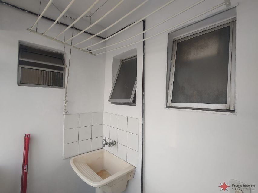 4d13ebf1-4f19-4b7c-a0ce-744b82f6edce-PRUMO IMOVEIS APARTAMENTO Agua Rasa 36249 APTO CONSERVADO COM 56 MTS, COM 02 DORMITÓRIOS, SALA AMPLIADA P/ DOIS AMBIENTES, COZINHA PLANEJADA, ÁREA DE SERVIÇO C/ ARMÁRIOS, BANHEIRO SOCIAL, VAGA P/ 01 AUTO. ACABAMENTO EM PISO CERÂMICO, JANELAS EM ALUMINÍO BRILHANTE, PORTAS EM MADEIRA, BOX DE VIDRO.

ACEITA FINANCIAMENTO BANCÁRIO. DOC REGULAR. 

CONDOMINÍO E INFRA-ESTRUTURA COMPLETA (PISCINAS, PLAYGROUND, BICICLETÁRIO, QUADRA-POLIESPORTIVA, ACADÊMIA, MERCADO 24 HRS, PORTARIA, ELEVADOR DE SERVIÇO E SOCIAL). PRÉDIO C/ GERADOR E POÇO ARTESIANO. 

LOCALIZAÇÃO DIFERENCIADA, PRÓXIMO DA FUTURA ESTAÇÃO SANTA CLARA DO METRÔ, SITUADO AO REDOR DA AV. SAPOPEMBA (ALTURA DO Nº 1101), AV. REGENTE FEIJÓ, À 04 QUADRAS DA AV. SALIM FARAH MALUF.

RICO EM COMÉRCIO - PADARIA, FARMÁCIA, POSTO DE COMBUSTIVÉL, HOSPITAL, SUPERMERCADO, ETC...

FARTA CONDUÇÃO - Á 02 QUADRAS DO PONTO DE ÔNIBUS - ACESSIVÉL VÁRIAS LINHAS DE ÔNIBUS E LOTAÇÃO. 