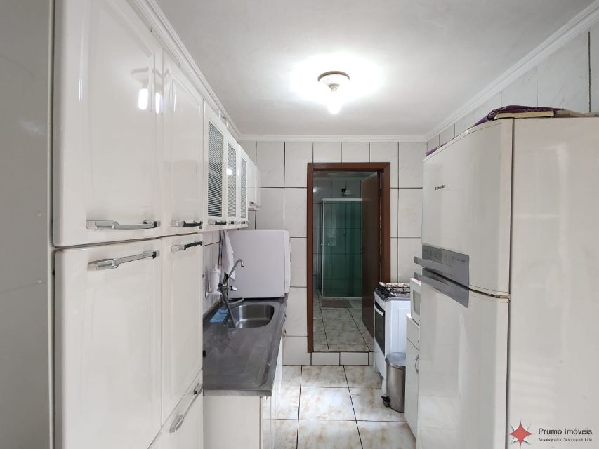 73435d03-0a89-4855-a3c7-9799e9ad1fd7-PRUMO IMOVEIS CASA Vila Antonieta 35758 CASA TÉRREA COM AMPLO ESPAÇO, COM 03 DORMITÓRIOS COM GUARDA-ROUPAS EMBUTIDOS, SALA DE ESTAR, SALA DE JANTAR, COZINHA PLANEJADA, BANHEIROS, ÁREA DE SERVIÇO, QUARTO DE DESPENSA, TERRAÇO GOURMET, QUINTAL, ENTRADAS INDEPENDENTES, E 02 VAGAS COBERTA P/ AUTOS. 

TERRENO MEDINDO 8 MTS DE FRENTE, POR 27 MTS DE FUNDO, ENCERRANDO ÁREA TOTAL DE TERRENO EM 216 MTS.

LOCALIZAÇÃO PRIVILEGIADA, À 02 QUADRAS DA AV. INCONFIDÊNCIA MINEIRA, E À 01 QUADRA DA AV. NACIONALISTA. FARTO COMÉRCIO AO REDOR - BANCOS, PADARIA, AÇOUGUE, SUPEMERCADO, POSTO DE COMBUSTIVÉL, POSTO DE SAÚDE, FARMÁCIA, RESTAURANTES, PIZZARIA, ETC...

ACESSIVÉL AO TRANSPORTE PÚBLICO - PRÓXIMO DO PONTO DE ÔNIBUS. 

AGENDE SUA VISITA E NÃO PERCA ESTA OPORTUNIDADE. 

