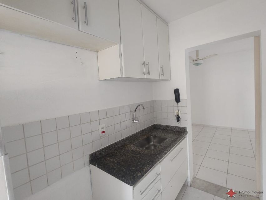 7864eefb-9402-4db3-8da7-9ebdf0359988-PRUMO IMOVEIS APARTAMENTO Agua Rasa 36254 APTO CONSERVADO COM 56 MTS, COM 02 DORMITÓRIOS, SALA AMPLIADA P/ DOIS AMBIENTES, COZINHA PLANEJADA, ÁREA DE SERVIÇO C/ ARMÁRIOS, BANHEIRO SOCIAL, VAGA P/ 01 AUTO. ACABAMENTO EM PISO CERÂMICO, JANELAS EM ALUMINÍO BRILHANTE, PORTAS EM MADEIRA, BOX DE VIDRO.

ACEITA FINANCIAMENTO BANCÁRIO. DOC REGULAR. 

CONDOMINÍO E INFRA-ESTRUTURA COMPLETA (PISCINAS, PLAYGROUND, BICICLETÁRIO, QUADRA-POLIESPORTIVA, ACADÊMIA, MERCADO 24 HRS, PORTARIA, ELEVADOR DE SERVIÇO E SOCIAL). PRÉDIO C/ GERADOR E POÇO ARTESIANO. 

LOCALIZAÇÃO DIFERENCIADA, PRÓXIMO DA FUTURA ESTAÇÃO SANTA CLARA DO METRÔ, SITUADO AO REDOR DA AV. SAPOPEMBA (ALTURA DO Nº 1101), AV. REGENTE FEIJÓ, À 04 QUADRAS DA AV. SALIM FARAH MALUF.

RICO EM COMÉRCIO - PADARIA, FARMÁCIA, POSTO DE COMBUSTIVÉL, HOSPITAL, SUPERMERCADO, ETC...

FARTA CONDUÇÃO - Á 02 QUADRAS DO PONTO DE ÔNIBUS - ACESSIVÉL VÁRIAS LINHAS DE ÔNIBUS E LOTAÇÃO. 