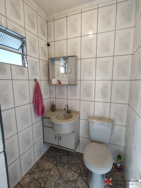 a18c9484-cd01-4857-954b-a491c852dd3c-PRUMO IMOVEIS CASA Vila Antonieta 35730 CASA TÉRREA COM AMPLO ESPAÇO, COM 03 DORMITÓRIOS COM GUARDA-ROUPAS EMBUTIDOS, SALA DE ESTAR, SALA DE JANTAR, COZINHA PLANEJADA, BANHEIROS, ÁREA DE SERVIÇO, QUARTO DE DESPENSA, TERRAÇO GOURMET, QUINTAL, ENTRADAS INDEPENDENTES, E 02 VAGAS COBERTA P/ AUTOS. 

TERRENO MEDINDO 8 MTS DE FRENTE, POR 27 MTS DE FUNDO, ENCERRANDO ÁREA TOTAL DE TERRENO EM 216 MTS.

LOCALIZAÇÃO PRIVILEGIADA, À 02 QUADRAS DA AV. INCONFIDÊNCIA MINEIRA, E À 01 QUADRA DA AV. NACIONALISTA. FARTO COMÉRCIO AO REDOR - BANCOS, PADARIA, AÇOUGUE, SUPEMERCADO, POSTO DE COMBUSTIVÉL, POSTO DE SAÚDE, FARMÁCIA, RESTAURANTES, PIZZARIA, ETC...

ACESSIVÉL AO TRANSPORTE PÚBLICO - PRÓXIMO DO PONTO DE ÔNIBUS. 

AGENDE SUA VISITA E NÃO PERCA ESTA OPORTUNIDADE. 

