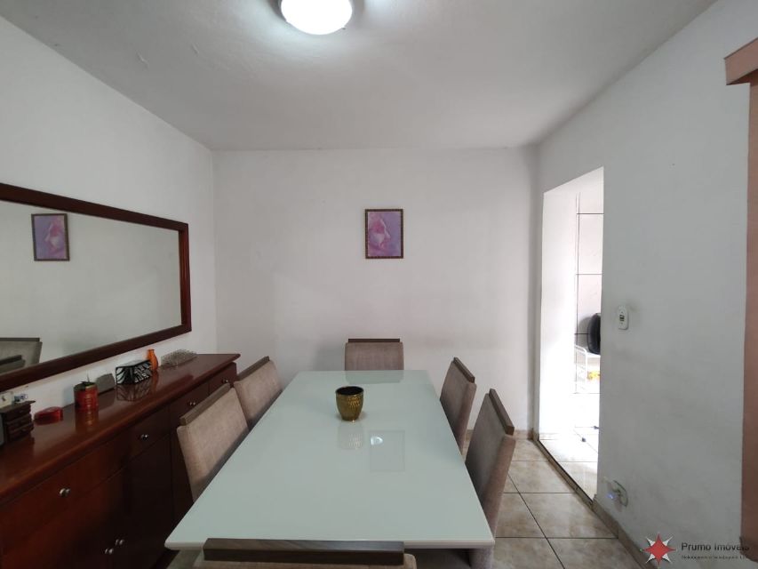 f2655205-161e-4596-b081-5040190b4f1b-PRUMO IMOVEIS CASA Vila Antonieta 35764 CASA TÉRREA COM AMPLO ESPAÇO, COM 03 DORMITÓRIOS COM GUARDA-ROUPAS EMBUTIDOS, SALA DE ESTAR, SALA DE JANTAR, COZINHA PLANEJADA, BANHEIROS, ÁREA DE SERVIÇO, QUARTO DE DESPENSA, TERRAÇO GOURMET, QUINTAL, ENTRADAS INDEPENDENTES, E 02 VAGAS COBERTA P/ AUTOS. 

TERRENO MEDINDO 8 MTS DE FRENTE, POR 27 MTS DE FUNDO, ENCERRANDO ÁREA TOTAL DE TERRENO EM 216 MTS.

LOCALIZAÇÃO PRIVILEGIADA, À 02 QUADRAS DA AV. INCONFIDÊNCIA MINEIRA, E À 01 QUADRA DA AV. NACIONALISTA. FARTO COMÉRCIO AO REDOR - BANCOS, PADARIA, AÇOUGUE, SUPEMERCADO, POSTO DE COMBUSTIVÉL, POSTO DE SAÚDE, FARMÁCIA, RESTAURANTES, PIZZARIA, ETC...

ACESSIVÉL AO TRANSPORTE PÚBLICO - PRÓXIMO DO PONTO DE ÔNIBUS. 

AGENDE SUA VISITA E NÃO PERCA ESTA OPORTUNIDADE. 

