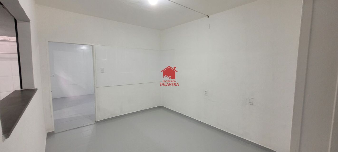 00a2821e-9c4c-47a2-97d1-76af0a9b53e7-TALAVERA COMERCIAL Sao Jose 19973 Oportunidade Única! 

Imóvel Comercial para Locação – Vila São José

Já pensou em assumir um ponto histórico da cidade e transformá-lo em um negócio de alto potencial?

Este imovel comercial de 90 m² foi por mais de 33 anos a tradicional Pizzaria O Marujo, a primeira da Vila São José, localizada ao lado do famoso Bar do Peixe (desde 1963)

O imóvel abrigou a Pizzaria O Marujo (1992–2024), referência para milhares de clientes.
Décadas de tradição em um endereço de alto fluxo e reconhecimento.
Localização privilegiada: ao lado de um dos bares mais conhecidos da região e grande sao paulo
Estrutura diferenciada, pronta para operar no modelo similar a dark kitchen, otimizando espaço e reduzindo custos.

Otima localização 

Vamos Visitar ?

