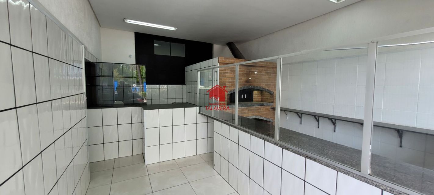 01c93799-2b2a-4ff8-be1b-2ac1f400382a-TALAVERA COMERCIAL Sao Jose 19971 Oportunidade Única! 

Imóvel Comercial para Locação – Vila São José

Já pensou em assumir um ponto histórico da cidade e transformá-lo em um negócio de alto potencial?

Este imovel comercial de 90 m² foi por mais de 33 anos a tradicional Pizzaria O Marujo, a primeira da Vila São José, localizada ao lado do famoso Bar do Peixe (desde 1963)

O imóvel abrigou a Pizzaria O Marujo (1992–2024), referência para milhares de clientes.
Décadas de tradição em um endereço de alto fluxo e reconhecimento.
Localização privilegiada: ao lado de um dos bares mais conhecidos da região e grande sao paulo
Estrutura diferenciada, pronta para operar no modelo similar a dark kitchen, otimizando espaço e reduzindo custos.

Otima localização 

Vamos Visitar ?

