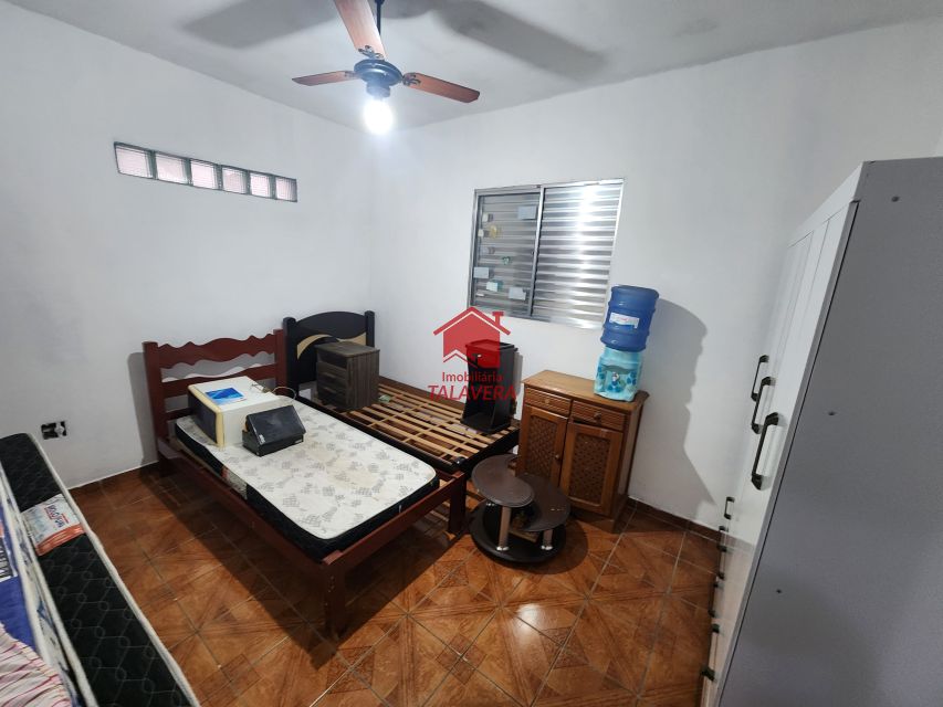 090b230a-2590-40a4-afa3-d60c9689c08f-TALAVERA CASA Santa Paula 19940 Casa para venda com sala, 02 dormitórios, 02 banheiros, cozinha, área de serviço, quintal e 02 vagas.

141,36m terreno
184,00m construção

Vamos visitar?