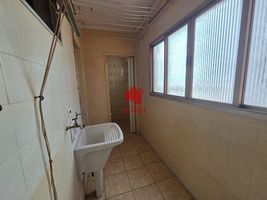 0b4dc3c5-2fff-492f-bb8c-1b1960deefc4-TALAVERA APARTAMENTO Osvaldo Cruz 20654 Apartamento de 100m² com 03 dormitórios, 01 sala para 02 ambientes, 01 cozinha ,01 banheiro social,01 lavabo , 01 área de serviço, 01 vaga de garagem 

Imóvel fica bem localizado .

Vamos visitar?
