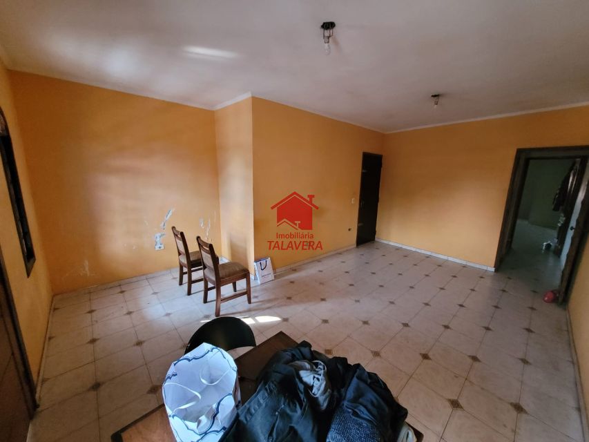0c8d2c05-3ceb-48fb-adbe-b9e63190cc87-TALAVERA CASA ASSOBRADADA Boa Vista 19130 Casa residencial ou comercial de 250m² com 04 dormitórios, 01 sala para 02 ambientes, 03 banheiro social, 01 área de serviço, sem vaga de garagem 

Imóvel fica bem localizado.

Vamos visitar?
