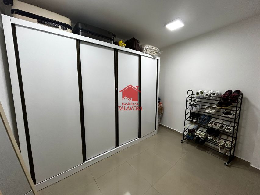 0de57527-50ad-4b25-b469-09b02cb4c9ce-TALAVERA APARTAMENTO Fundacao 18691 Dimensões, características e localização do imóvel:

Área: 86m²

03 dormitórios - 01 sala para 02 ambientes - 01 banheiro social - 01 banheiro de empregada - 01 área de serviço – 01 cozinha – 01 vaga.

Prédio com elevador e salão de festas.

Imóvel fica próximo do Centro de São Caetano do Sul.

Vamos visitar?
