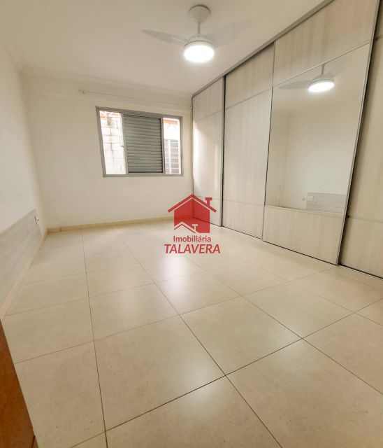 0e3c4d9e-819d-4b71-b9fc-8a1dafd5bfe2-TALAVERA APARTAMENTO Osvaldo Cruz 19882 Dimensões, características e localização do imóvel:

Apartamento com planejados de 76,12m² com 02 dormitórios - 01 sala para 02 ambientes - 02 banheiros - 01 área de serviço – 01 vaga determinada.

Apartamento arejado - planejados - piso de porcelanato em todo apto - somente escada

Imóvel fica próximo do comércio da rua Visconde de Inhaúma, Parque Chico Mendes, Park Shopping São Caetano e Hospital São Luiz.

Vamos visitar?
